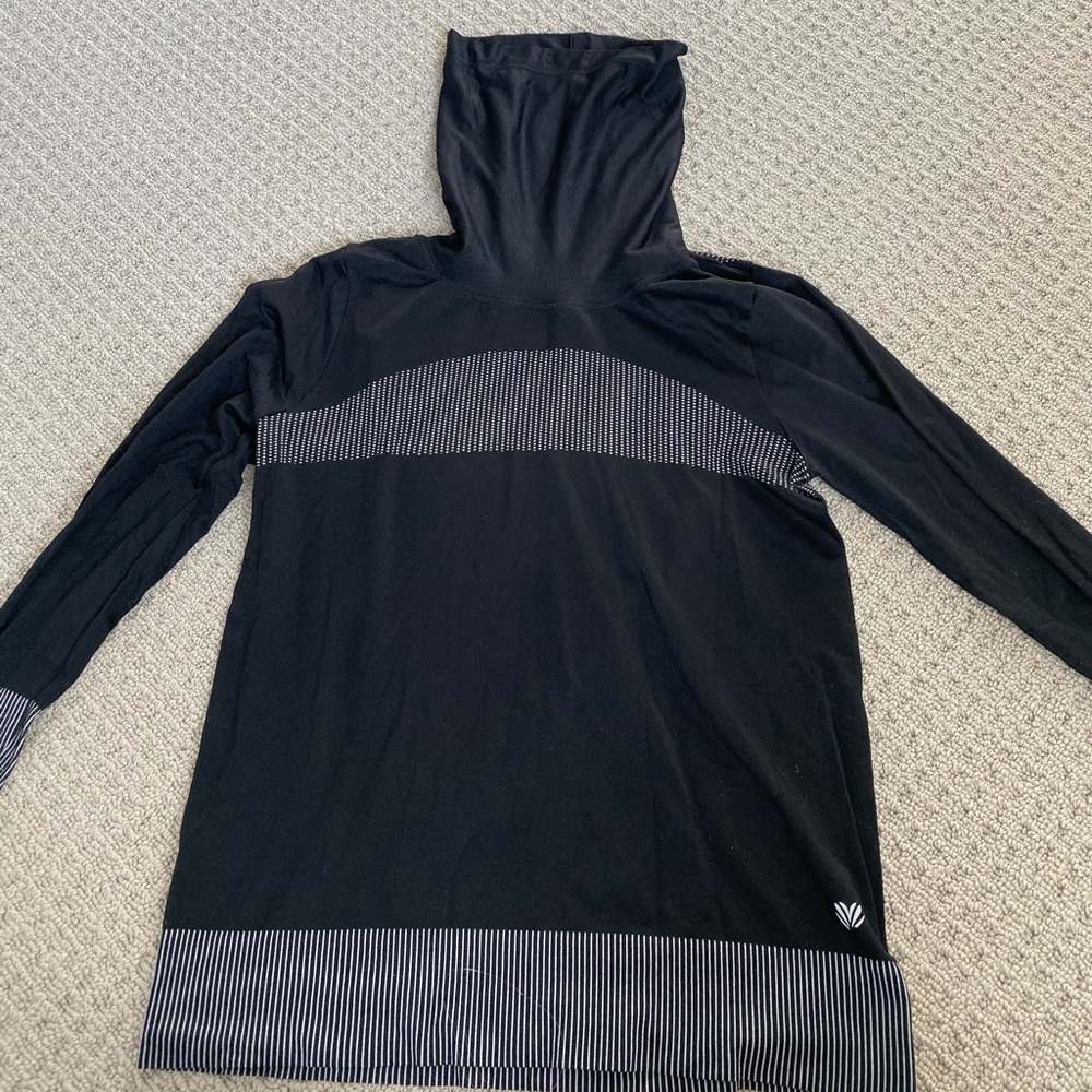 Black workout turtle neck hood